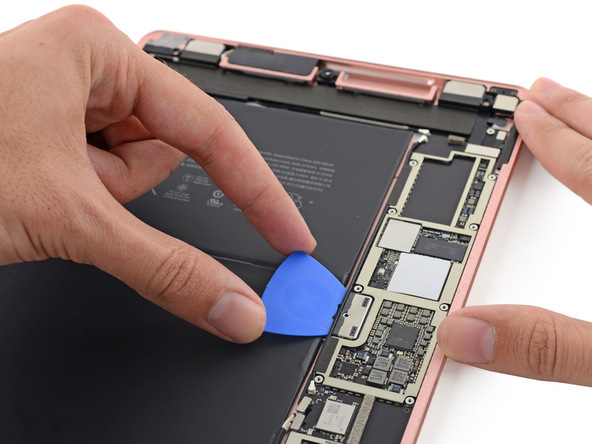 iFixit разобрали Apple iPad Pro 9,7