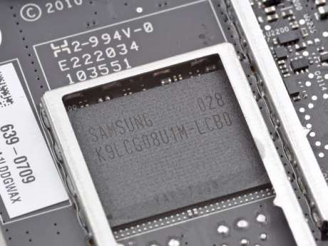Флэш-память для новых смартфонов Apple iPhone будет экранирована на уровне микросхем
