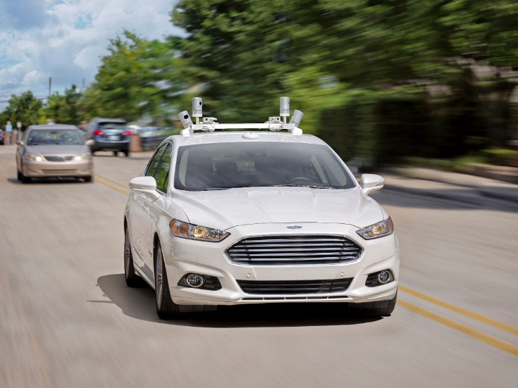 Ford решила начать покорять рынок беспилотных авто с сервисов такси
