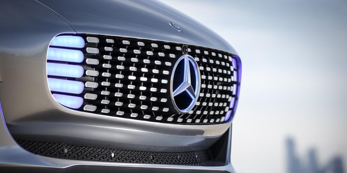Mercedes готовит к выпуску четыре модели электромобилей