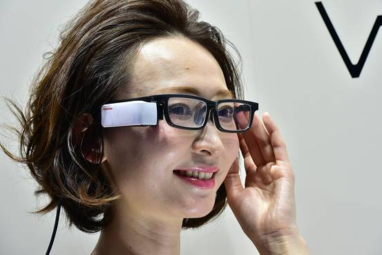 Toshiba не будет продавать умные очки