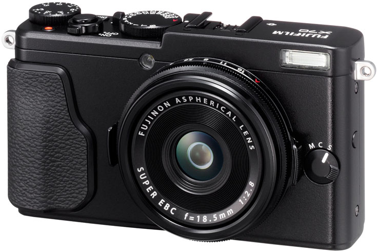 Камера Fujifilm X70 оснащена несменным объективом с ЭФР 28 мм