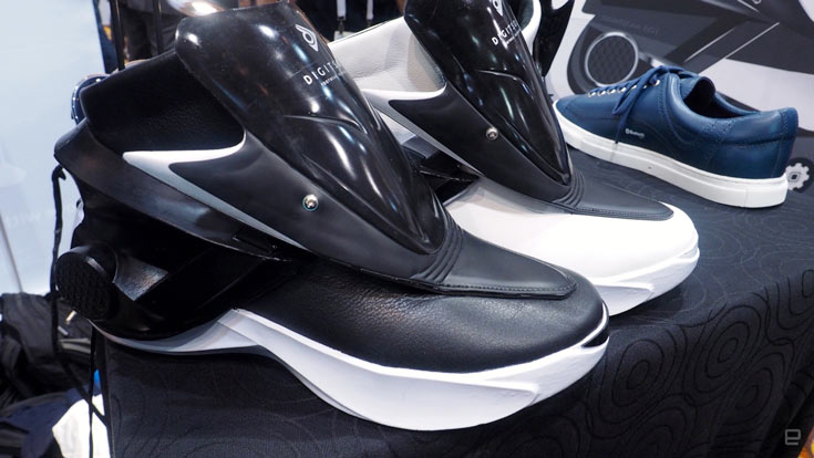 Компания Zhor Tech показала на CES 2016 умную обувь