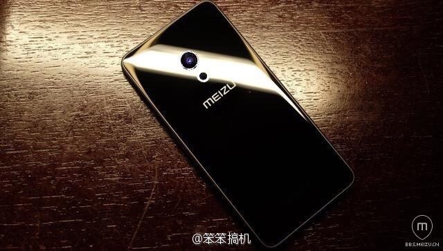 Опубликовано изображение, на котором, предположительно, запечатлен смартфон Meizu Pro 7
