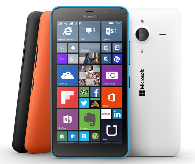 За год продажи смартфонов Microsoft Lumia снизились почти втрое