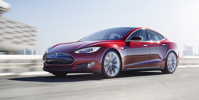 За полгода Tesla планирует поставить на рынок столько же электромобилей, сколько за весь 2015 год
