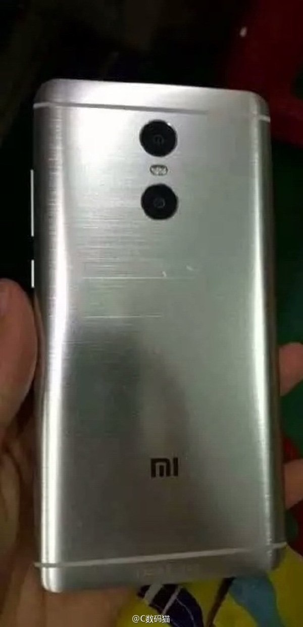 Опубликованы фотографии металлического смартфона Xiaomi Redmi Note 4 со сдвоенной камерой