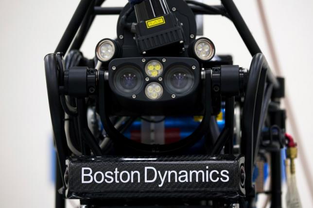 Роботы Boston Dynamics уже могут двигаться быстрее человека, нести тяжелый груз и сохранять устойчивость при перемещении по пересеченной местности