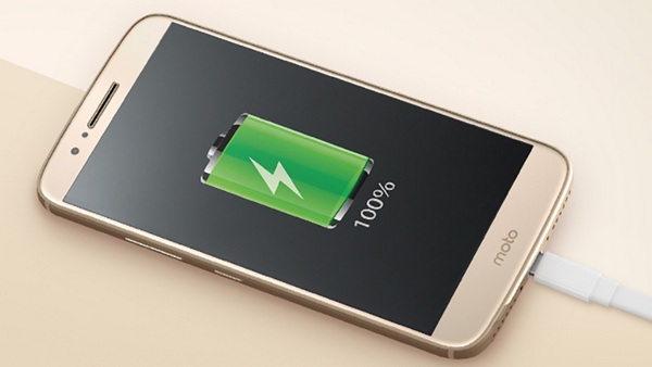 Представлен смартфон Motorola Moto M с SoC Helio P15 и 4 ГБ ОЗУ стоимостью $295 