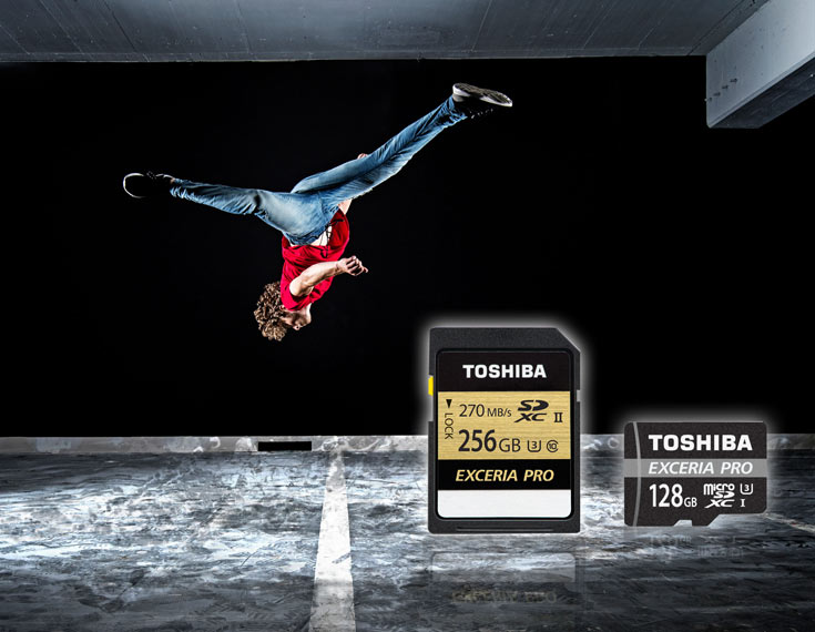 Так выглядели карточки Toshiba Exceria Pro в момент анонса
