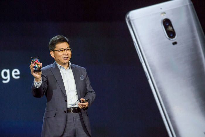 Huawei в следующем году может полноценно выйти на рынок смартфонов США