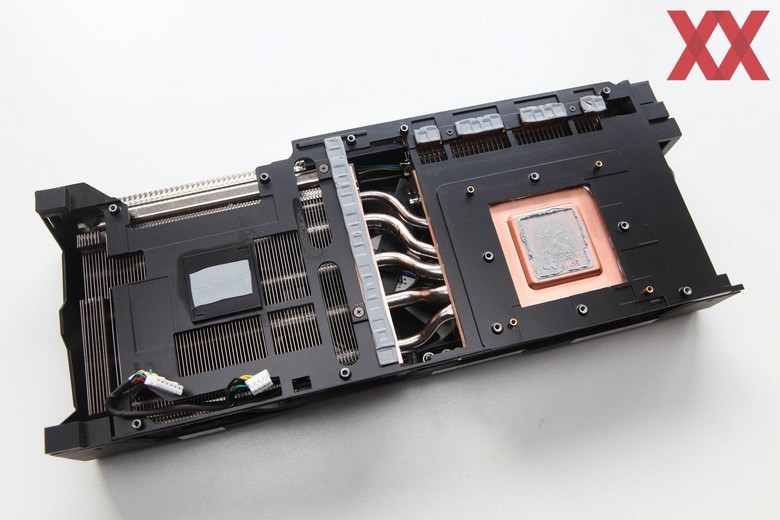 Видеокарта Sapphire Nitro+ Radeon RX Vega64 разгоняется до 1740 МГц для GPU