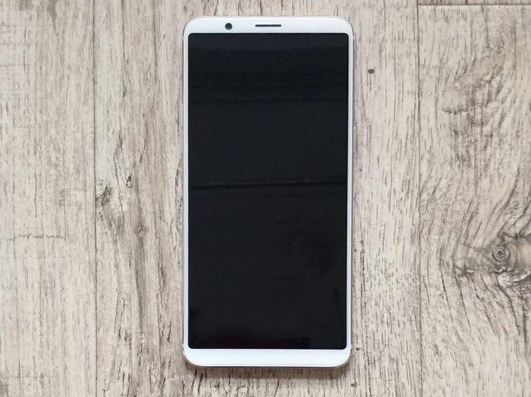 Смартфон OnePlus 5T замечен в белом цвете