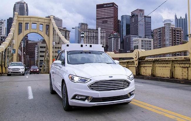 Ford считает гибриды лучше электромобилей, если говорить о беспилотном вождении