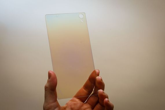 Смартфон с алмазным защитным стеклом Mirage Diamond Glass появится на рынке в этом году