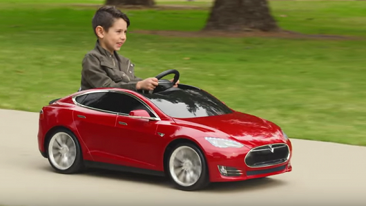 Илон Маск обещает новые версии электромобилей Tesla каждые год-полтора