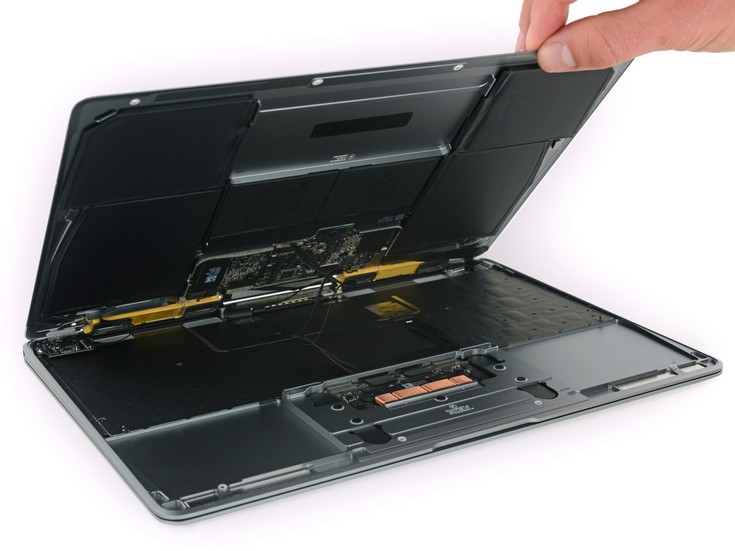 Apple не улучшила ремонтопригодность своих ноутбуков