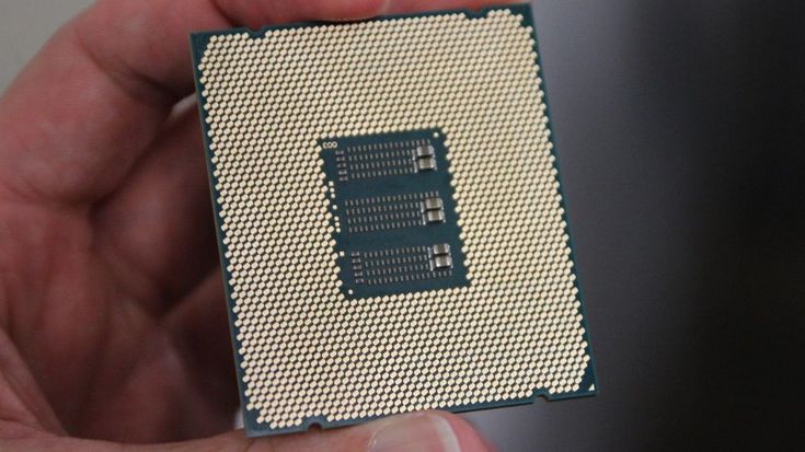 Топовые CPU Intel Core i9 потребуют нового сокета