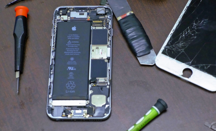 Apple разрешила трём сервис-центрам ремонтировать iPhone 