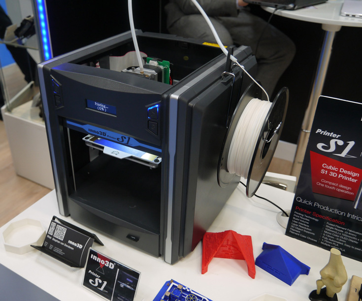 В 3D-принтере Inno3D S1 используется технология послойного наплавления