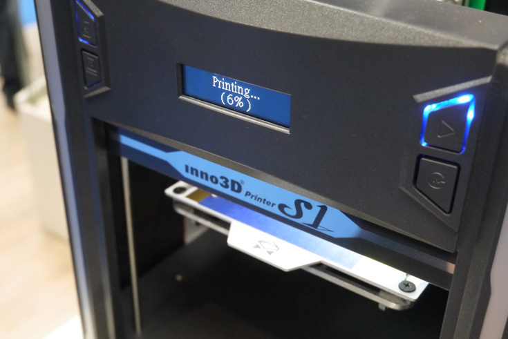 В 3D-принтере Inno3D S1 используется технология послойного наплавления