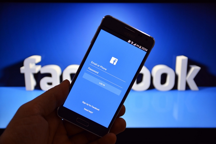 Facebook постарается оградить пользователей от трансляций и видео с насилием