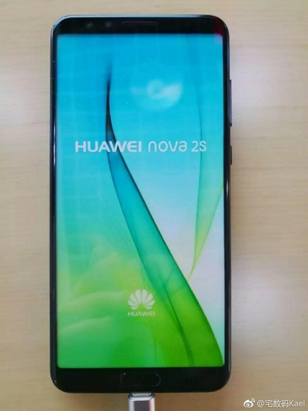 Смартфон Huawei Nova 2s получит стеклянный корпус и флагманскую платформу прошлого года