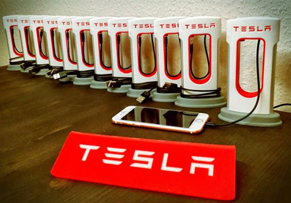 Tesla Powerbank стоит 45 долларов