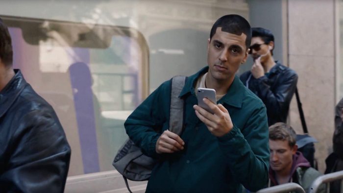 Samsung опубликовала рекламный ролик Galaxy Note8, в котором указываются недостатки смартфонов iPhone