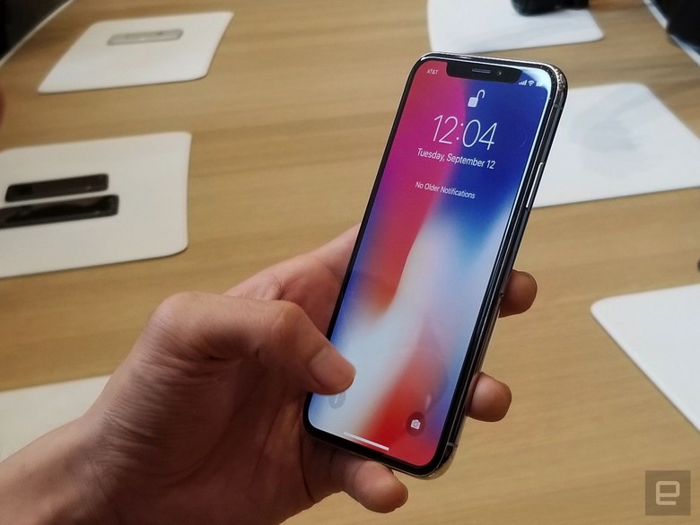 Apple iPhone X теперь можно рассмотреть живьём