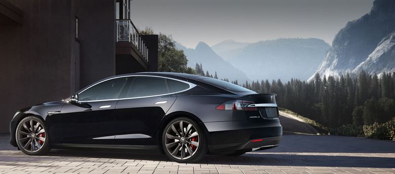 Tesla перейдёт на собственные автомобильные процессоры