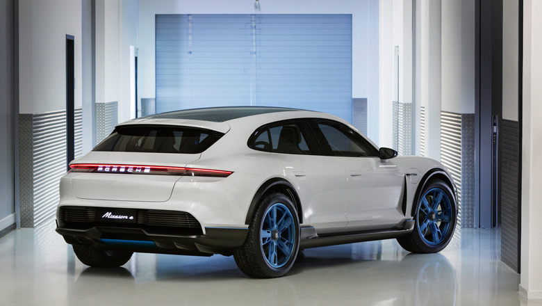 Электромобиль Porsche Mission E Cross Turismo разгоняется до 100 км/ч за 3,5 с