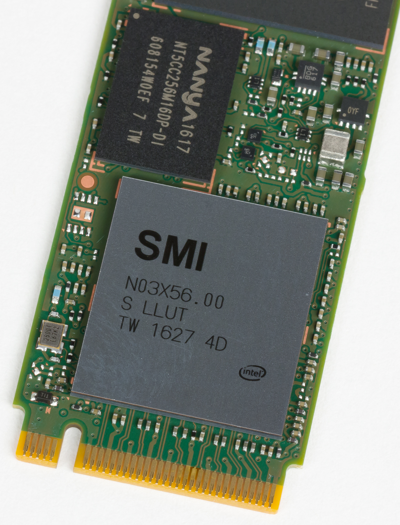 Интел 600. Твердотельный накопитель QLC емкостью 512 ГБ. Intel d2700dc. Epson SSD 600 Datasheet. SMI Controller.