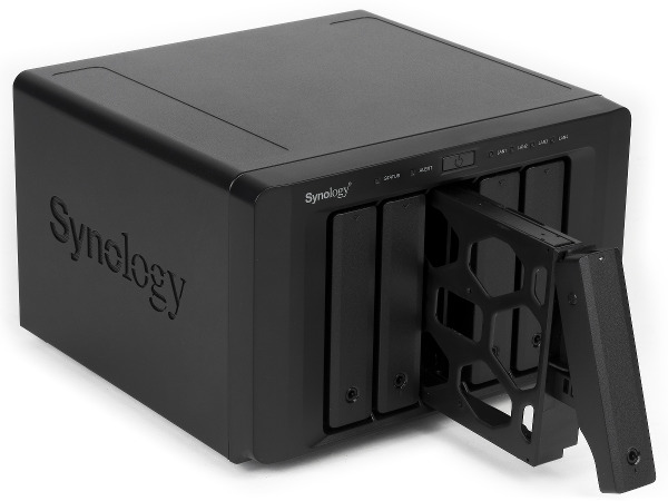 Внешний вид Synology DS1513+