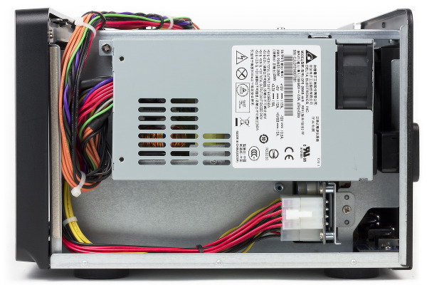 Конструкция Synology DS1513+