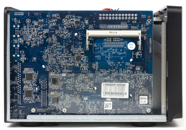 Конструкция Synology DS1513+