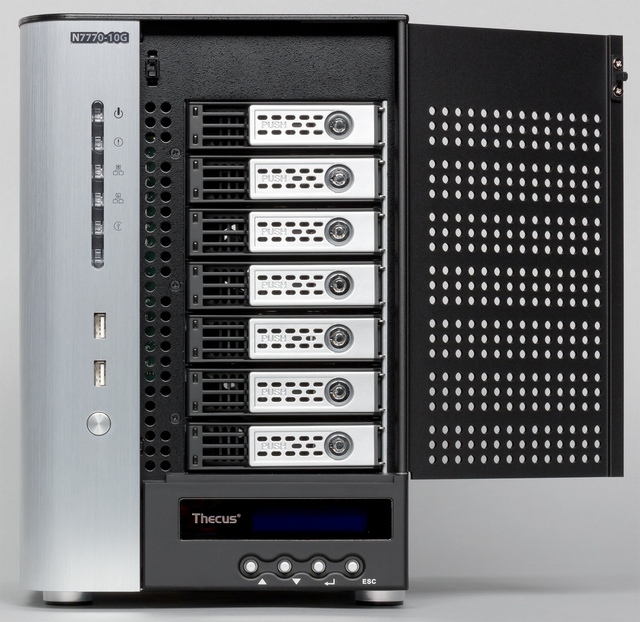 Конструкция сетевого накопителя Thecus N7770-10G
