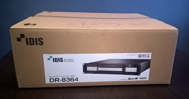 Упаковка видеорегистратора Idis DR-8364