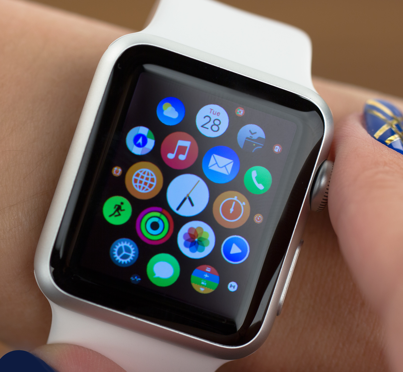 Часы iphone. Часы Аппле вотч. Сенсорные часы эпл. Apple watch 1 поколения. Смарт часы айфон.